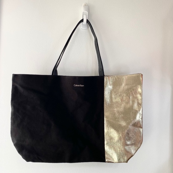 Buy Calvin Klein Women Off White And Brown Metallic Chain Trim Strap  Allover Monogram Tote Bag - NNNOW.com